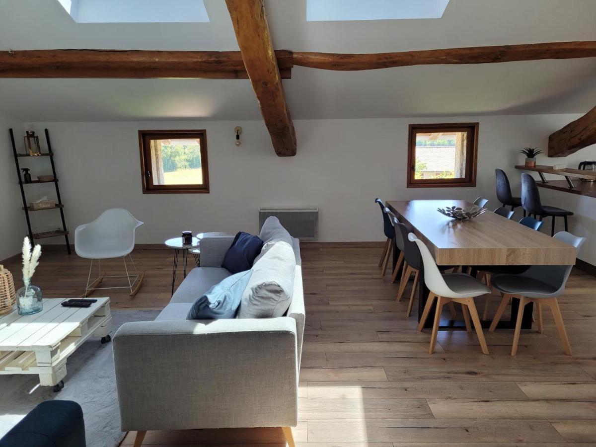 Le Coeur Des Dombes Apartment
